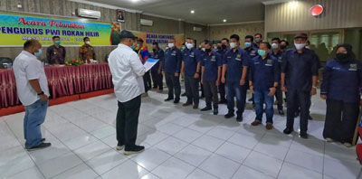 Pengurus PWI Rohil Dilantik, Zulmansyah: Jaga Marwah Wartawan Taat UU Pers dan Kode Etik Jurnalistik